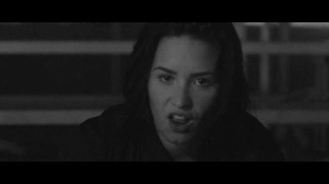 Demi_Lovato_-_Waitin_for_You_28Official_Video29_28Explicit29_ft__Sirah_063.jpg