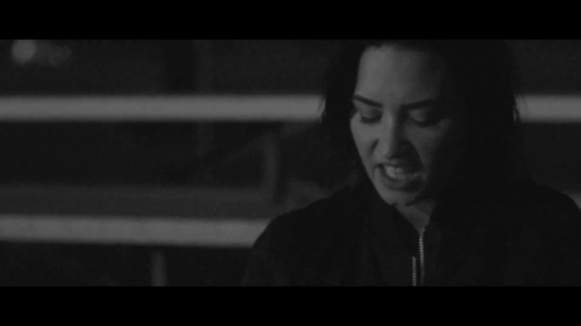 Demi_Lovato_-_Waitin_for_You_28Official_Video29_28Explicit29_ft__Sirah_099.jpg