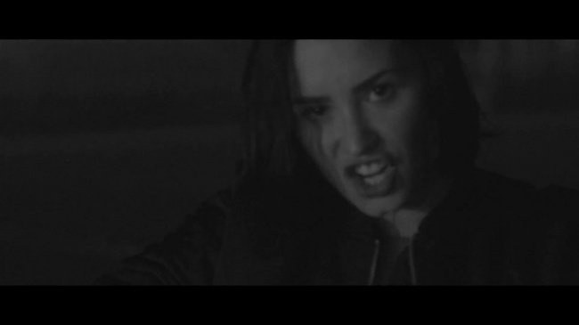 Demi_Lovato_-_Waitin_for_You_28Official_Video29_28Explicit29_ft__Sirah_118.jpg