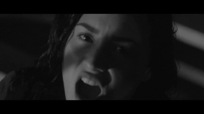 Demi_Lovato_-_Waitin_for_You_28Official_Video29_28Explicit29_ft__Sirah_272.jpg