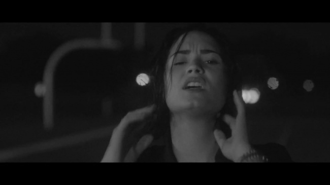 Demi_Lovato_-_Waitin_for_You_28Official_Video29_28Explicit29_ft__Sirah_456.jpg