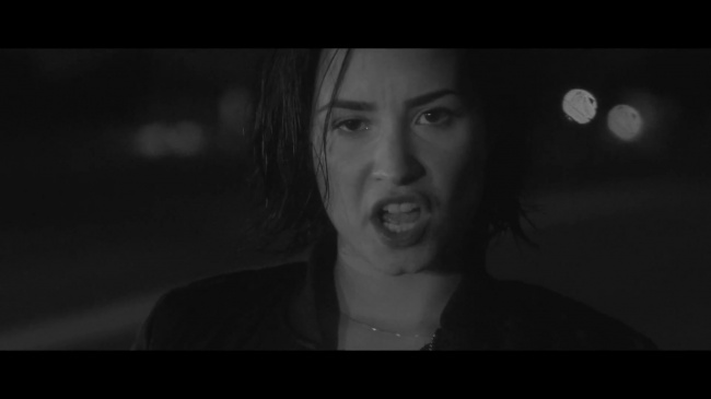 Demi_Lovato_-_Waitin_for_You_28Official_Video29_28Explicit29_ft__Sirah_459.jpg