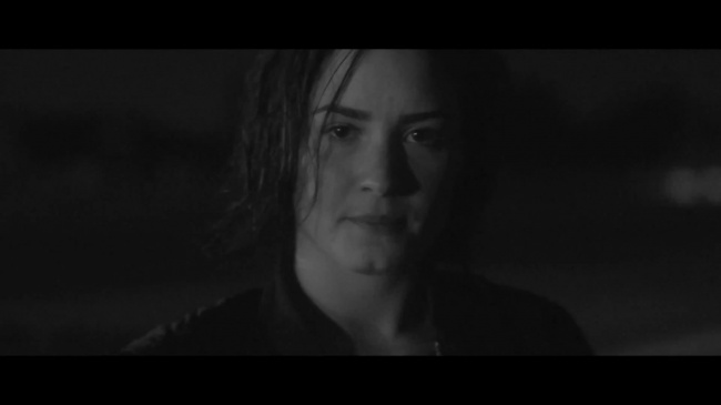 Demi_Lovato_-_Waitin_for_You_28Official_Video29_28Explicit29_ft__Sirah_463.jpg