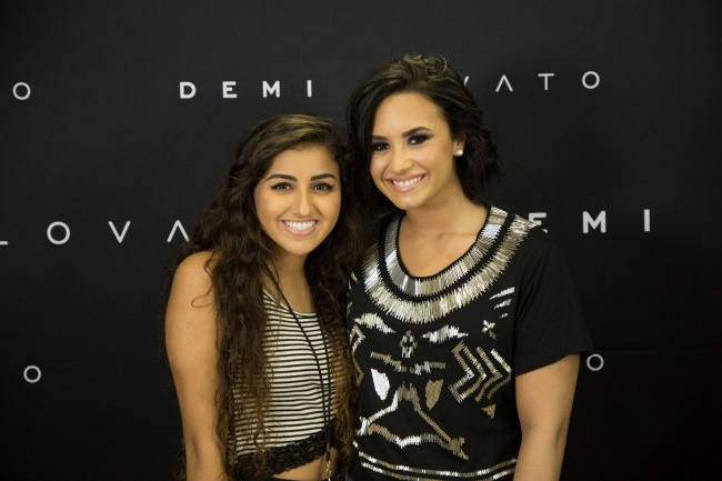 Demi_Lovato_282129-15.jpg