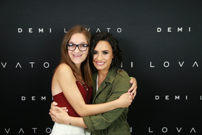 Demi_Lovato_283129-76.jpg