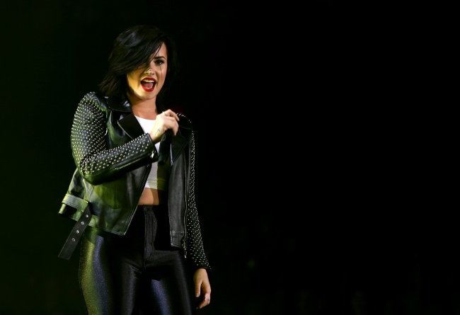 Demi_Lovato_42-12.jpg