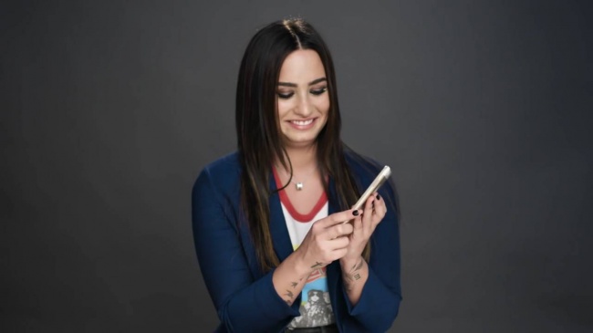 Demi_Lovato_Gets_Her_Phone_Hacked_-_Glamour5Bvia_torchbrowser_com5D_28129_mp40915.jpg