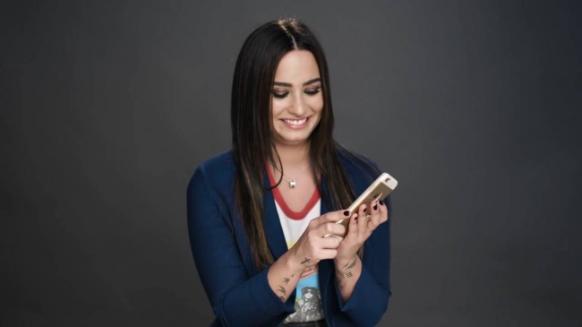 Demi_Lovato_Gets_Her_Phone_Hacked_-_Glamour5Bvia_torchbrowser_com5D_28129_mp40924.jpg