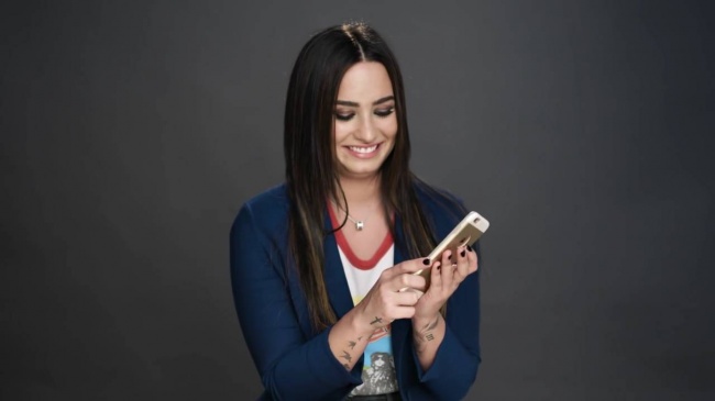 Demi_Lovato_Gets_Her_Phone_Hacked_-_Glamour5Bvia_torchbrowser_com5D_28129_mp40925.jpg