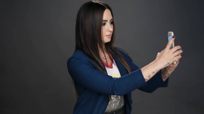 Demi_Lovato_Gets_Her_Phone_Hacked_-_Glamour5Bvia_torchbrowser_com5D_28129_mp41067.jpg