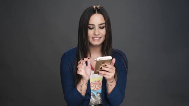 Demi_Lovato_Gets_Her_Phone_Hacked_-_Glamour5Bvia_torchbrowser_com5D_28129_mp41444.jpg