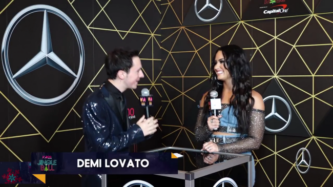 Demi_Lovato_Made_Every_Day_of_2017_a__Defining_Moment__mp40112.png