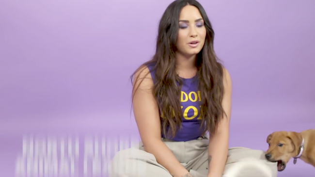 Demi_Lovato_Plays_With_Puppies_28While_Answering_Fan_Questions295Bvia_torchbrowser_com5D_mp410298.png