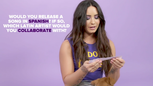 Demi_Lovato_Plays_With_Puppies_28While_Answering_Fan_Questions295Bvia_torchbrowser_com5D_mp41297.png