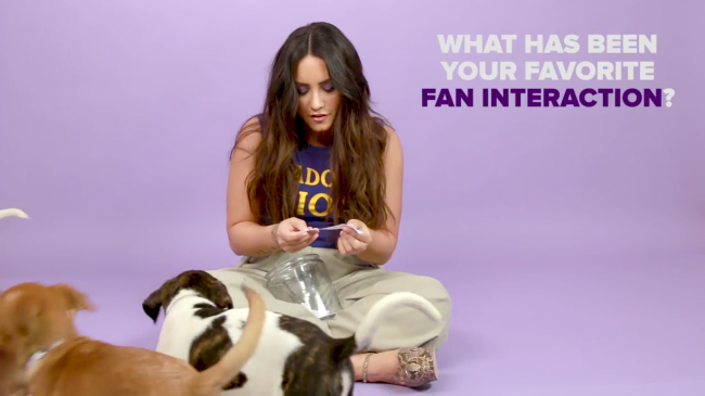 Demi_Lovato_Plays_With_Puppies_28While_Answering_Fan_Questions295Bvia_torchbrowser_com5D_mp49098.png