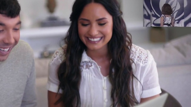 Demi_Lovato_Reacts_to_Demi_Lovato_s_Childhood_Videos_mp41068.jpg