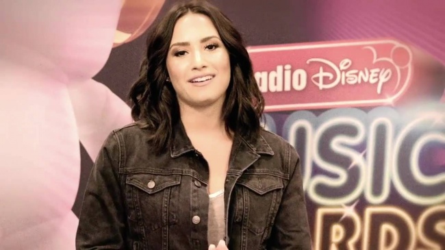 Demi_Lovato_talks_about_Hero_Award_honoree_Nick_Jonas_-_RDMA_Buzz5Bvia_torchbrowser_com5D_mp40241.jpg
