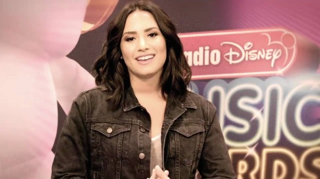 Demi_Lovato_talks_about_Hero_Award_honoree_Nick_Jonas_-_RDMA_Buzz5Bvia_torchbrowser_com5D_mp40251.jpg