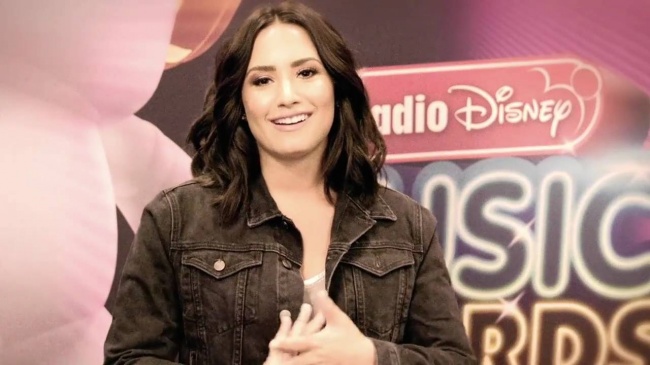 Demi_Lovato_talks_about_Hero_Award_honoree_Nick_Jonas_-_RDMA_Buzz5Bvia_torchbrowser_com5D_mp40266.jpg
