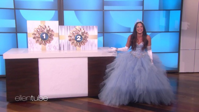 Ellen_Plays__What_s_in_the_Box__with_Guest_Model_Demi_Lovato_mp411055.jpg