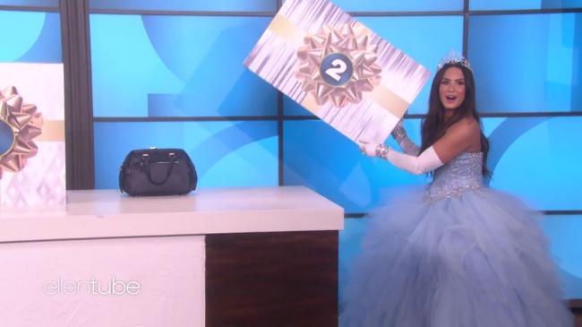 Ellen_Plays__What_s_in_the_Box__with_Guest_Model_Demi_Lovato_mp411319.jpg