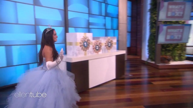 Ellen_Plays__What_s_in_the_Box__with_Guest_Model_Demi_Lovato_mp41358.jpg