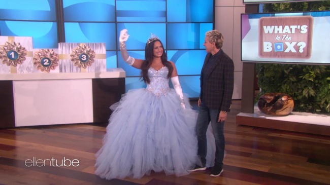 Ellen_Plays__What_s_in_the_Box__with_Guest_Model_Demi_Lovato_mp41710.jpg