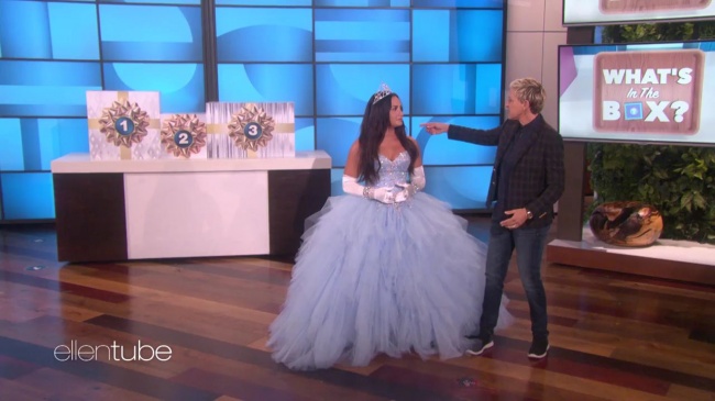 Ellen_Plays__What_s_in_the_Box__with_Guest_Model_Demi_Lovato_mp42646.jpg