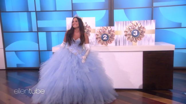 Ellen_Plays__What_s_in_the_Box__with_Guest_Model_Demi_Lovato_mp44958.jpg