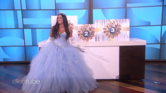 Ellen_Plays__What_s_in_the_Box__with_Guest_Model_Demi_Lovato_mp45015.jpg