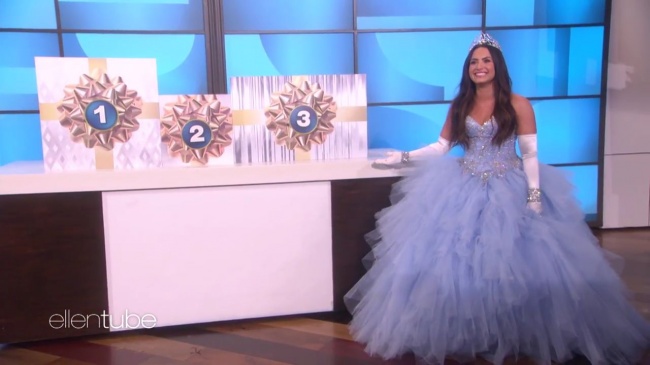 Ellen_Plays__What_s_in_the_Box__with_Guest_Model_Demi_Lovato_mp45238.jpg