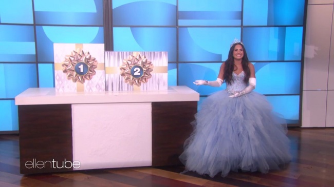 Ellen_Plays__What_s_in_the_Box__with_Guest_Model_Demi_Lovato_mp49943.jpg