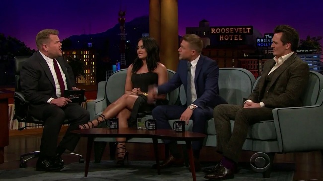 The_Late_Late_Show_with_James_Corden_5Btorch_web5D_2814529.jpg