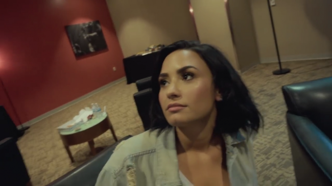 What_did_Demi_say_about_Nick21_Honda_Civic_Tour-_Future_Now_mp40079.png