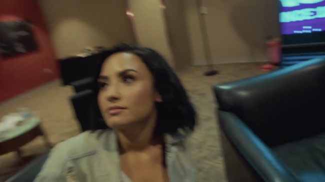 What_did_Demi_say_about_Nick21_Honda_Civic_Tour-_Future_Now_mp40087.png