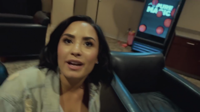 What_did_Demi_say_about_Nick21_Honda_Civic_Tour-_Future_Now_mp40144.png