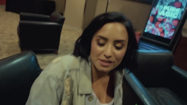 What_did_Demi_say_about_Nick21_Honda_Civic_Tour-_Future_Now_mp40183.png
