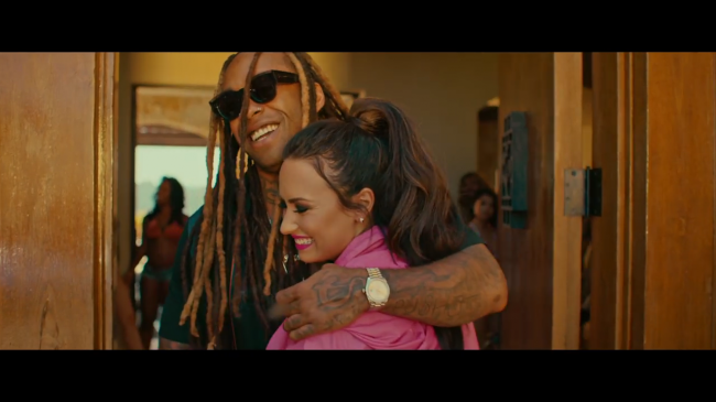 Wiz_Khalifa_-_Something_New_feat__Ty_Dolla__ign_5BOfficial_Music_Video5D5Bvia_torchbrowser_com5D_mp40055.png