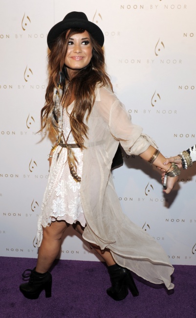 july_20th_noon_by_noor_event_demi_lovato_hq_282329.jpg