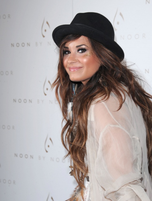 july_20th_noon_by_noor_event_demi_lovato_hq_285129.jpg