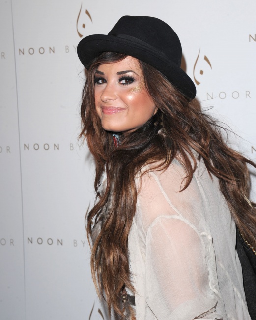 july_20th_noon_by_noor_event_demi_lovato_hq_285629.jpg