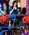 49152_Preppie_-_Demi_Lovato_filming_a_Disney_Parade_in_Anaheim_-_November_9_2009_8134_122_371lo.jpg