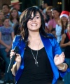 49547_Preppie_-_Demi_Lovato_filming_a_Disney_Parade_in_Anaheim_-_November_9_2009_358_122_52lo.jpg