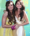August_7th_-_Teen_Choice_Awards_28Arrivals29_-_With_Selena_Gomez_282729.jpg