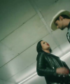 Brad_Paisley_-_Without_a_Fight_ft__Demi_Lovato5Bvia_torchbrowser_com5D_mp41536.png