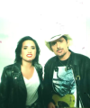Brad_Paisley_-_Without_a_Fight_ft__Demi_Lovato5Bvia_torchbrowser_com5D_mp41623.png