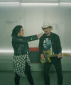 Brad_Paisley_-_Without_a_Fight_ft__Demi_Lovato5Bvia_torchbrowser_com5D_mp41646.png