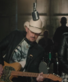Brad_Paisley_-_Without_a_Fight_ft__Demi_Lovato5Bvia_torchbrowser_com5D_mp41955.png