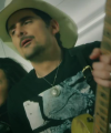 Brad_Paisley_-_Without_a_Fight_ft__Demi_Lovato5Bvia_torchbrowser_com5D_mp42505.png