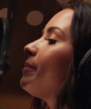 Demi_Lovato-_Simply_Complicated_-_Official_Documentary5Bvia_torchbrowser_com5D_mp4103640.jpg